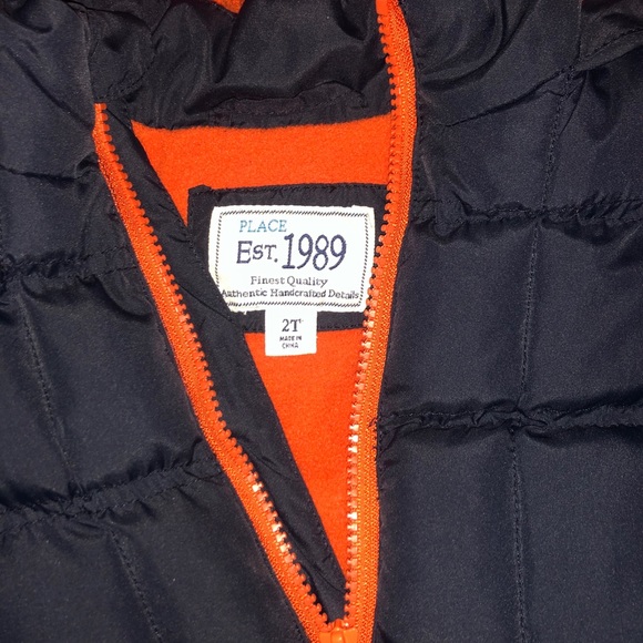 Children’s Place Boys 2T Winter Jacket - Picture 2 of 2